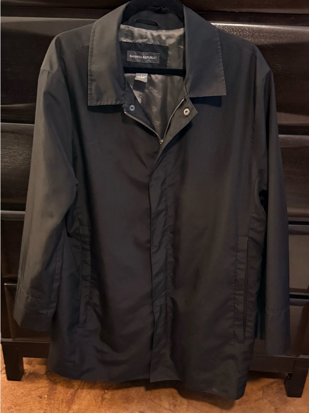 Banana Republic Men’s Black Trench Coat Size Large (Y37)